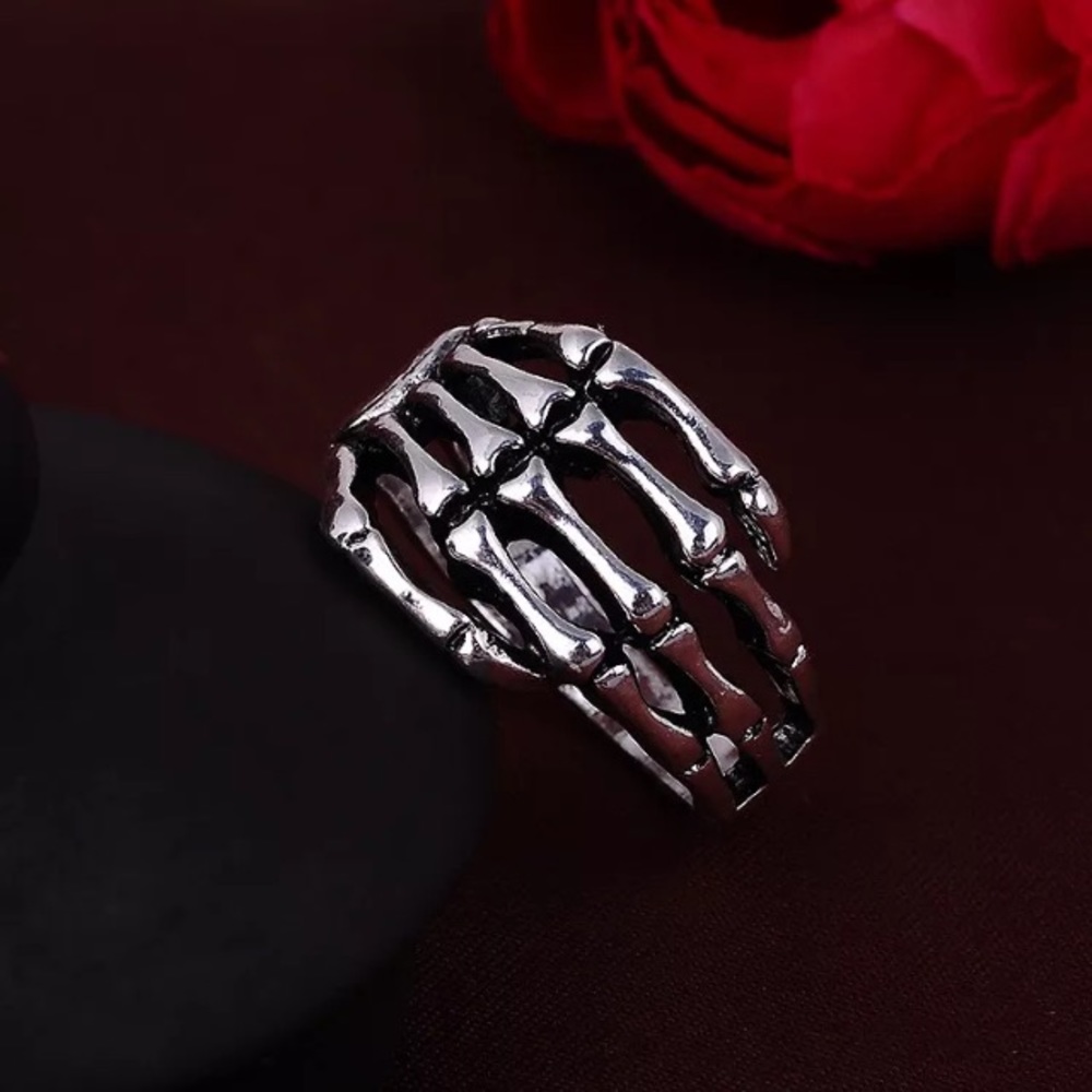 JUST IN👀 STAINLESS STEEL BONE ring US size 10 - Picture 2 of 4